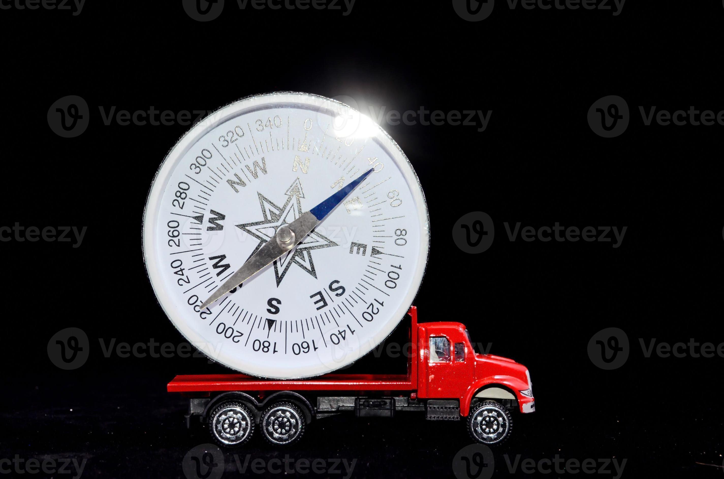 Spielzeug Auto und Kompass 22149178 Stock-Photo bei Vecteezy