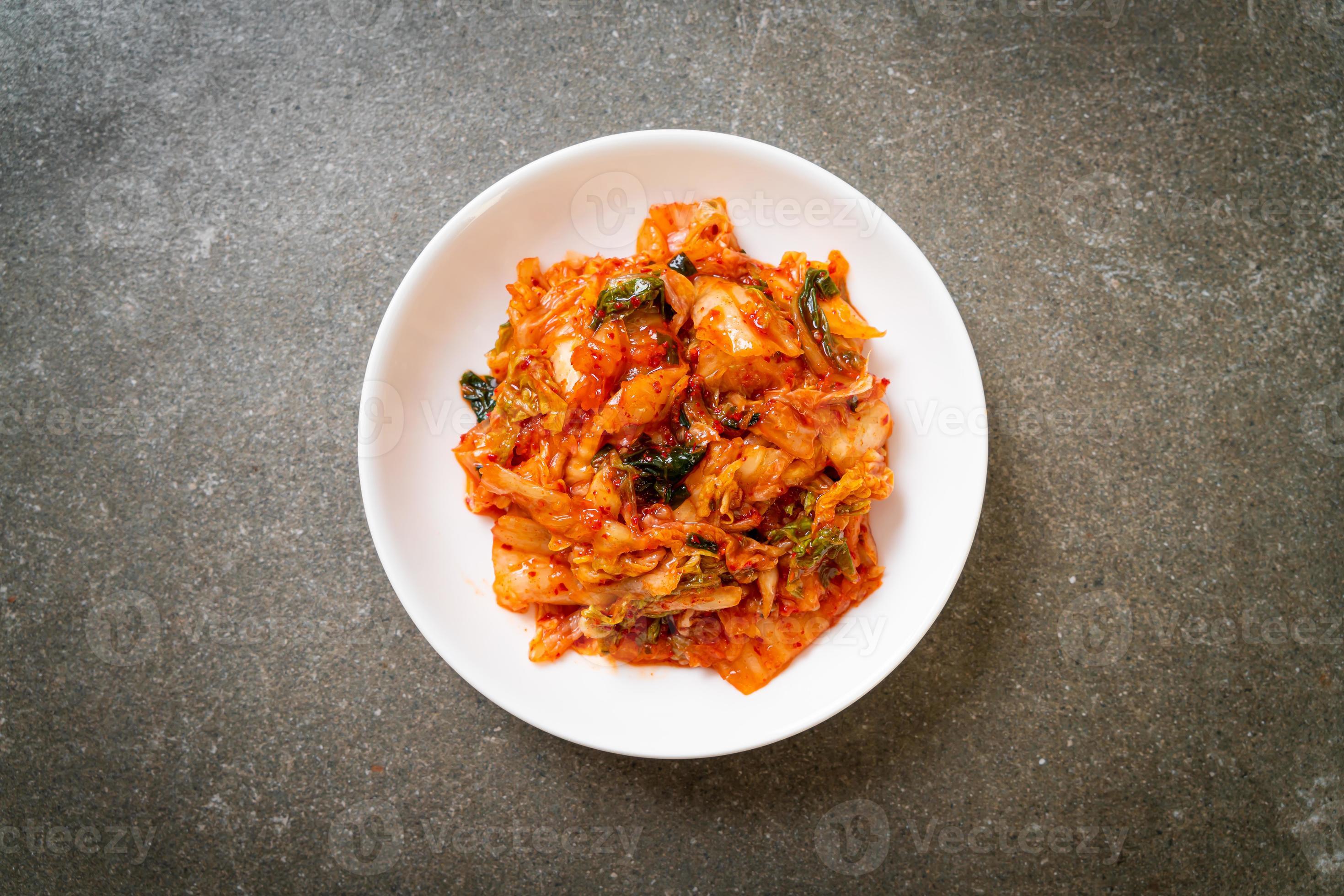 Kimchi-Kohl auf Teller foto