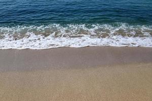 sandstrand am mittelmeer. foto