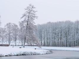 Winterzeit auf einem Schloss in Deutschland foto