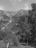 Eidfjord und der Hardangerfjord in Norwegen foto