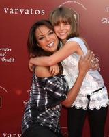 los angeles, mar 13 - die schauspielerin eva larue und ihre tochter kaya mckenna callahan treffen am 13. märz 2011 in los angeles, ca foto