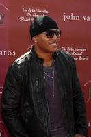 los angeles, 13. märz - ll cool j kommt am 13. märz 2011 in los angeles, ca. 13. märz 2011 beim john varvatos 8. jährlichen stuart house-benefit im john varvaots store an foto