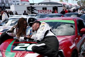 los angeles, 1. april - eric braeden, brett davern beim toyota grand prix von long beach pro celebrity race press day at long beach grand prix raceway am 1. april 2014 in long beach, ca foto