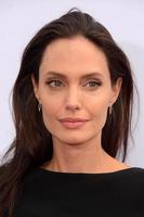 los angeles, jan 16 - angelina jolie-pitt bei der kung fu panda 3 premiere im tcl chinese theater am 16. januar 2016 in los angeles, ca foto