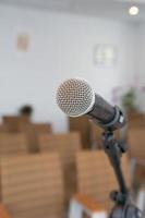 Mikrofon im Konferenzraum foto