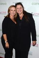 los angeles, 30. nov - marlee matlin, camryn manheim bei der nyle dimarco foundation love and language kickoff kampagne 2016 im sofitel hotel am 30. november 2016 in beverly hills, ca foto