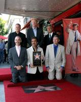 los angeles, 25. juli - paul reiser, joe mantegna, ed begley, jr beim posthumen walk of fame von peter falk star zeremonie auf dem hollywood walk of fame am 25. juli 2013 in los angeles, ca foto