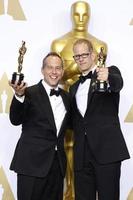 Los Angeles, 28. Februar - Jonas Rivera, Pete Docter bei den 88. Annual Academy Awards, Presseraum im Dolby Theatre am 28. Februar 2016 in Los Angeles, ca foto