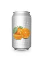 Orangensaft-Erfrischungsgetränk in Aluminiumdose auf weißem Hintergrund für Design foto