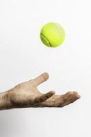 Tennisball werfen foto