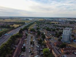 Luftaufnahmen von Drohnen Hochwinkelansicht von London Luton City of England mit Gebäuden foto