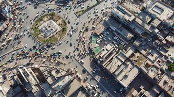 Hochwinkelige Luftaufnahme der Stadt Sheikhupura in Punjab, Pakistan, Aufnahmen von Drohnen. Sheikhupura, auch bekannt als Qila Sheikhupura, ist eine Stadt in der pakistanischen Provinz Punjab. foto