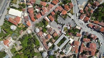 wohnhäuser der stadt istanbul, hochwinkelansicht mit der kamera der drohne, luftaufnahmen foto