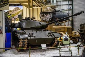 sinsheim, deutschland - mai 2022 schwarzer amerikanischer leichter panzer m41 walker bulldogge 76-mm-kanone foto