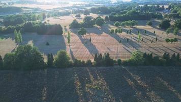 schöne aussicht auf stockwood park a luton, den frei zugänglichen öffentlichen park und golfspielplatz in south luton, in der nähe der autobahnkreuzung von 10 m1. foto