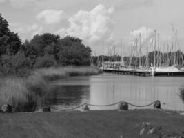 die kleine stadt arnis an der schlei foto