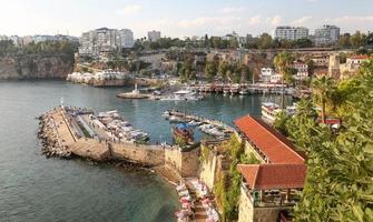 Boote im Hafen von Antalya, Türkei foto