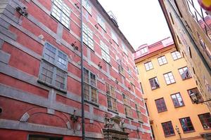 bunte gebäude in gamla stan, stockholm, schweden foto