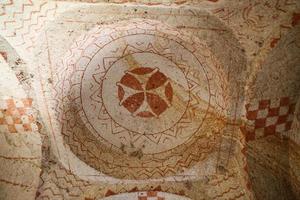 alte Gemälde in einer Höhlenkirche, Kappadokien, Türkei foto