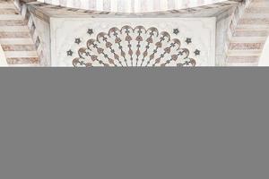 Dekoration der Decke in der Süleymaniye-Moschee foto