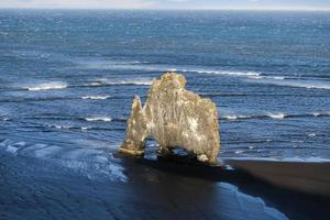 Hvitserkur-Felsen in Island foto