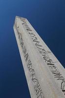 obelisk von theodosius in der stadt istanbul, türkei foto