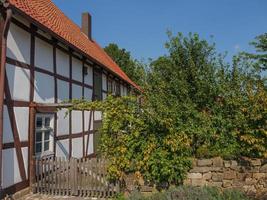 kleines dorf in den hessischen bergen foto