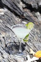 Margarita-Cocktail am Strand foto