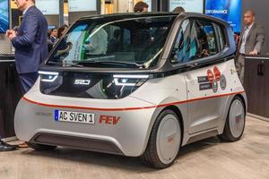 frankfurt, deutschland - september 2019 silbergrauer sven elektro-kleinwagen share2drive, iaa internationale autoausstellung foto