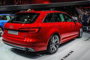 frankfurt - september 2015 audi a4 3.0 tdi quattro auf der iaa vorgestellt foto