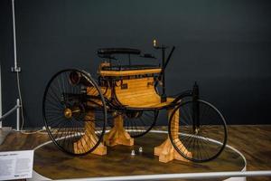 sinsheim, deutschland - mai 2022 benz patent motorwagen modell 1 1886 foto