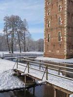 Winterzeit auf einem Schloss in Deutschland foto