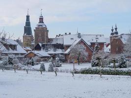 Winterzeit auf einem deutschen Schloss foto