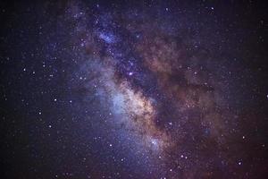 Nahaufnahme des Zentrums der Milchstraße, Langzeitbelichtung. mit Getreide foto