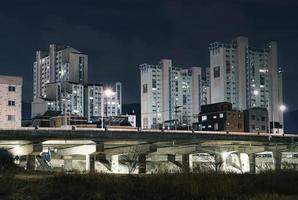 die nachtansicht von anyang city, gyeonggi-do, korea foto