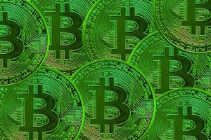 viel grünes bitcoin aus kryptowährung bei steigendem markt foto