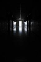dunkler Korridor foto