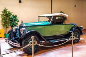fontvieille, monaco - juni 2017 green packard six 326 1926 in monaco top cars collection museum foto