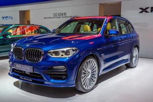 frankfurt, deutschland - september 2019 blauer bmw alpina xd3 allroad x3 suv, iaa internationale autoausstellung foto