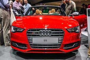 frankfurt - september 2015 audi s5 präsentiert auf der iaa international mo foto