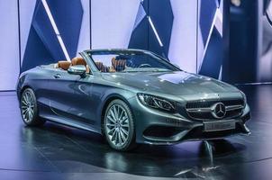 frankfurt - september 2015 mercedes-benz s 500 cabriolet präsentiert a foto