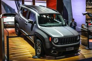 frankfurt - september 2015 jeep renegade auf der iaa internatio vorgestellt foto