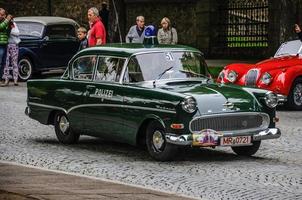 Fulda, Deutschland - Mai 2013 Opel Kapitan Polizei-Luxus-Retro-Auto foto