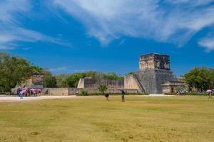 der große ballplatz, gran juego de pelota der archäologischen stätte chichen itza in yucatan, mexiko foto