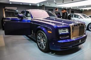 frankfurt - september 2015 rolls-royce phantom präsentiert auf der iaa inte foto