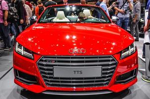 frankfurt - sept 2015 audi tts präsentiert auf der iaa international m foto