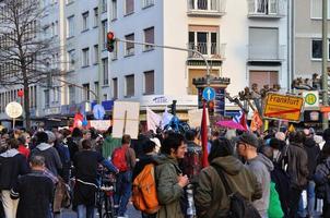 frankfurt, deutschland - 18. märz 2015 massen von demonstranten, demonstration blockupy foto