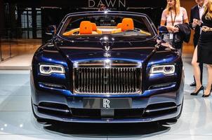 frankfurt - september 2015 rolls-royce phantom coupe auf der ia vorgestellt foto