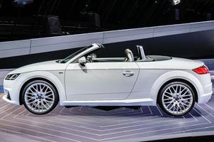 frankfurt - september 2015 audi tt 2.0 tdi ultra cabrio vorgestellt bei foto